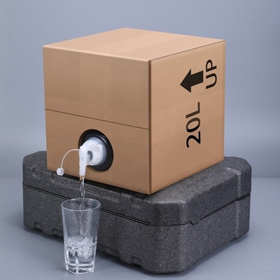 環境に優しい露天キャンプのための折りたたむジェリー缶と半プラスチック容器