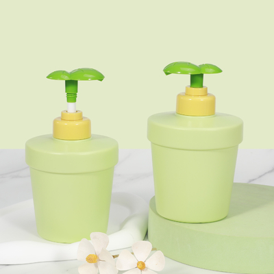 Umetass グリーン 子供用 プラスチックシャンプー ボトル ポンプ 旅行シャンプー と コンディショナー ボトル